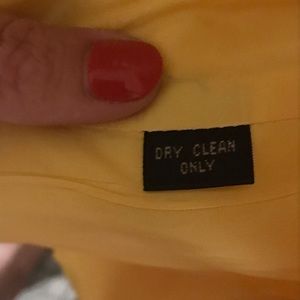 Ellen Tracy Jackets & Coats - Linda allard for Ellen Tracy yellow blazer Ellen Tracy Jackets & Coats - Linda allard for Ellen Tracy yellow blazer